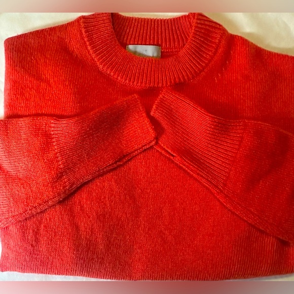 brand: H&M, knitted sweater, orange color, size: S - Picture 4 of 13